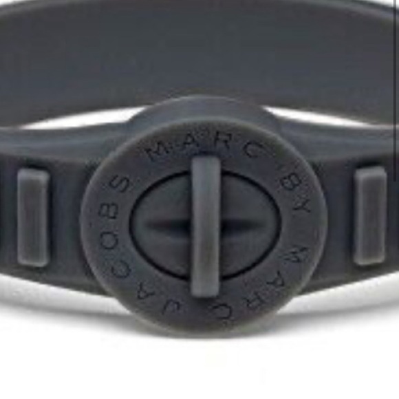 Marc By Marc Jacobs Black Rubber Turnlock Bracelet - Picture 2 of 8